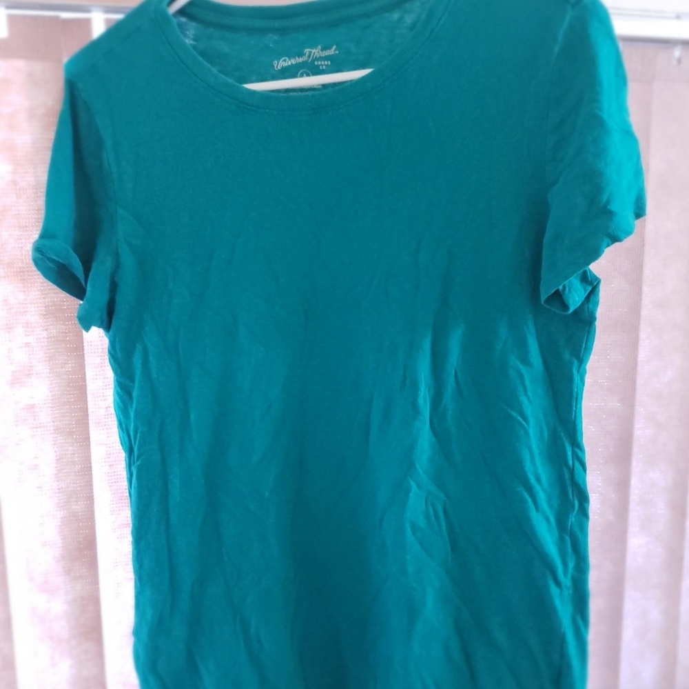 Casual turquoise top